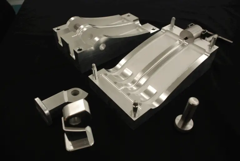 Konstruktion und Produktentwicklung CAD-Konstruktion Maschinenbau Produktdesign CAD Engineering Konstruktion Engineering Dienstleistungen CAD-Konstruktion Produktentwicklung Engineering Dienstleistungen Michael Küng